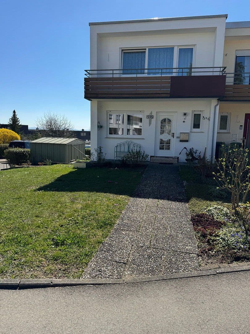 Prodej domu 135 m², pozemek 341 m², Brahmsstraße 24, Herrenberg, Bádensko-Württembersko Prodej domu 135 m², pozemek 341 m², Brahmsstraße 24, Herrenberg, Bádensko-Württembersko