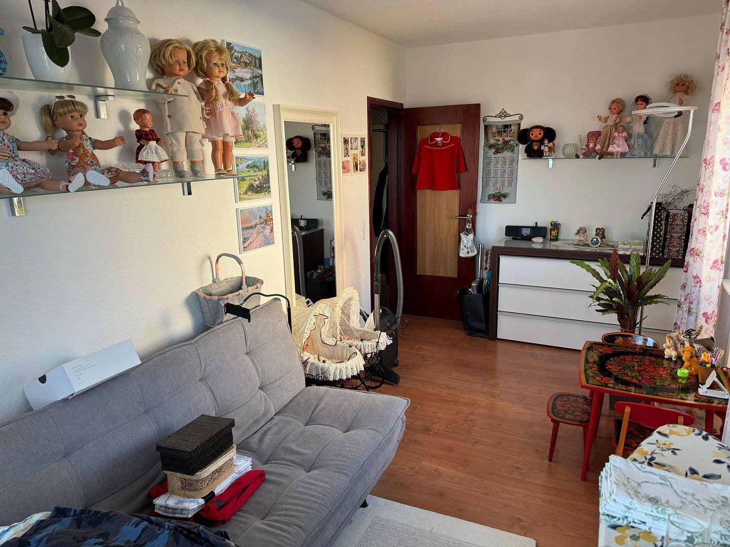 Prodej domu 135 m², pozemek 341 m², Brahmsstraße 24, Herrenberg, Bádensko-Württembersko Prodej domu 135 m², pozemek 341 m², Brahmsstraße 24, Herrenberg, Bádensko-Württembersko