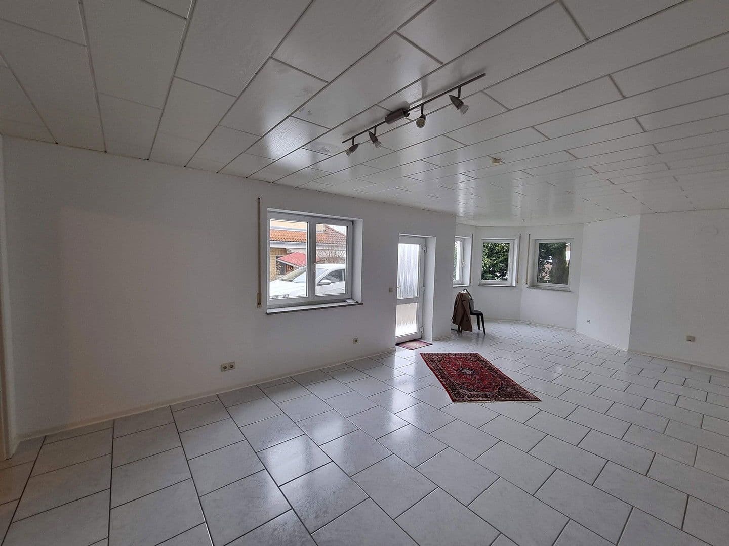 Prodej bytu 2+1 68 m², Bergstr. 18, Burgrieden, Bádensko-Württembersko Prodej bytu 2+1 68 m², Bergstr. 18, Burgrieden, Bádensko-Württembersko