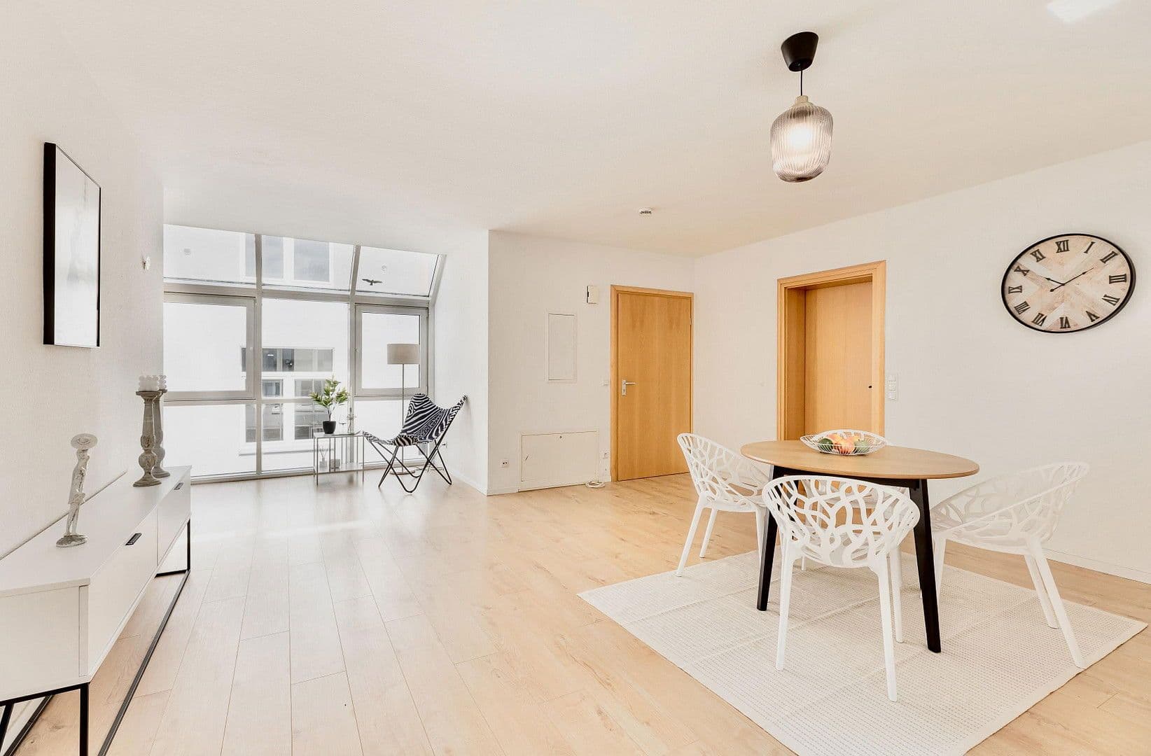 Prodej bytu 4+1 141 m², Offenbach, Hessen Prodej bytu 4+1 141 m², Offenbach, Hessen