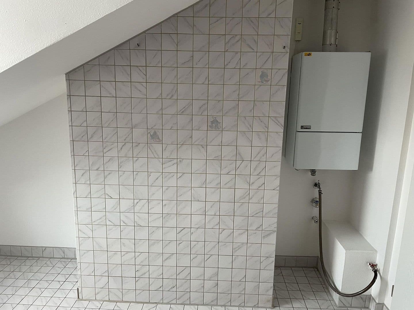 Prodej bytu 2+1 49 m², Feuchtwanger Str. 2, Rothenburg ob der Tauber, Bavorsko Prodej bytu 2+1 49 m², Feuchtwanger Str. 2, Rothenburg ob der Tauber, Bavorsko