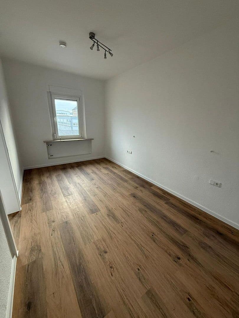 Pronájem bytu 3+1 65 m², Höfener Str. 22, Fürth, Bavorsko Pronájem bytu 3+1 65 m², Höfener Str. 22, Fürth, Bavorsko