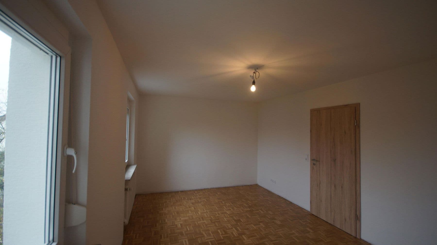 Pronájem domu 150 m², pozemek 130 m², Köpfertstr.68, Plieningen, Bádensko-Württembersko Pronájem domu 150 m², pozemek 130 m², Köpfertstr.68, Plieningen, Bádensko-Württembersko
