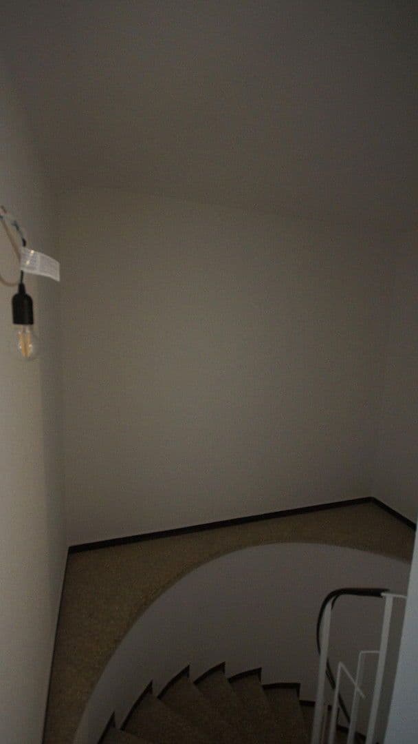 Pronájem domu 150 m², pozemek 130 m², Köpfertstr.68, Plieningen, Bádensko-Württembersko Pronájem domu 150 m², pozemek 130 m², Köpfertstr.68, Plieningen, Bádensko-Württembersko