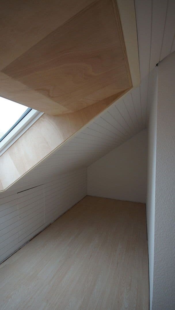 Pronájem domu 150 m², pozemek 130 m², Köpfertstr.68, Plieningen, Bádensko-Württembersko Pronájem domu 150 m², pozemek 130 m², Köpfertstr.68, Plieningen, Bádensko-Württembersko