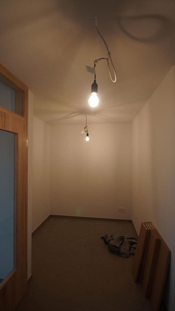 Pronájem domu 150 m², pozemek 130 m², Köpfertstr.68, Plieningen, Bádensko-Württembersko Pronájem domu 150 m², pozemek 130 m², Köpfertstr.68, Plieningen, Bádensko-Württembersko