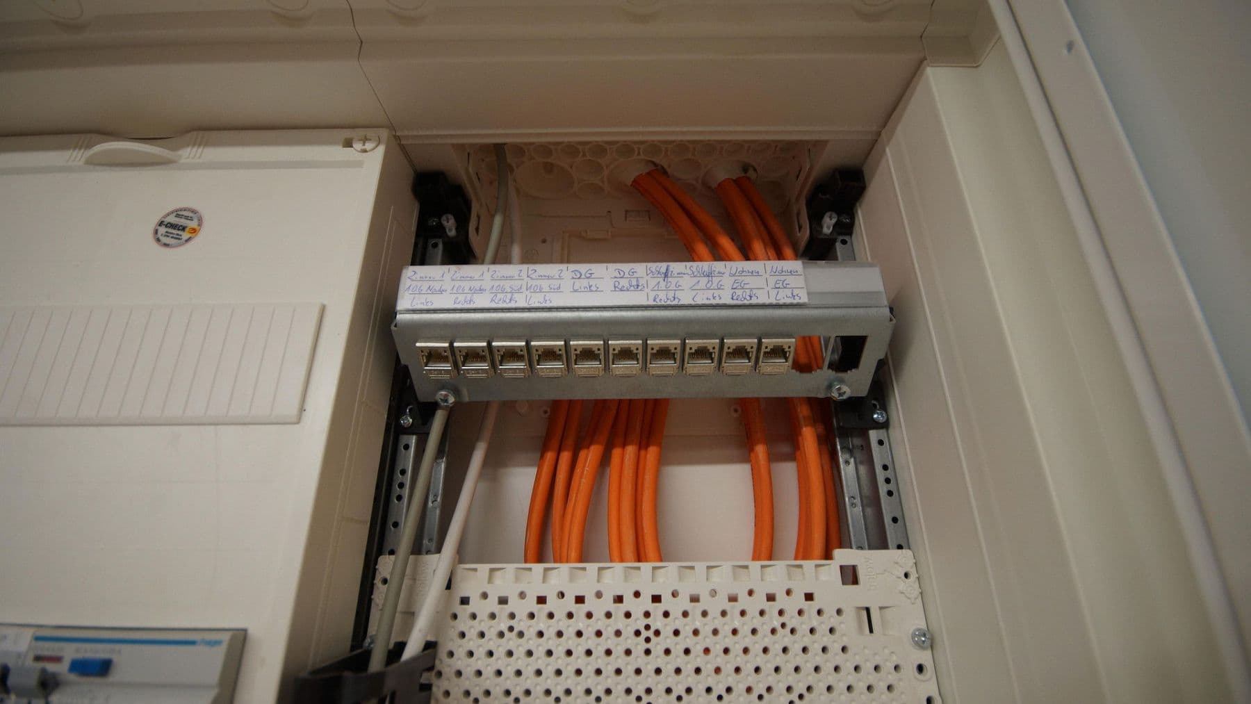 Pronájem domu 150 m², pozemek 130 m², Köpfertstr.68, Plieningen, Bádensko-Württembersko Pronájem domu 150 m², pozemek 130 m², Köpfertstr.68, Plieningen, Bádensko-Württembersko