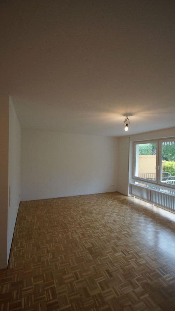 Pronájem domu 150 m², pozemek 130 m², Köpfertstr.68, Plieningen, Bádensko-Württembersko Pronájem domu 150 m², pozemek 130 m², Köpfertstr.68, Plieningen, Bádensko-Württembersko