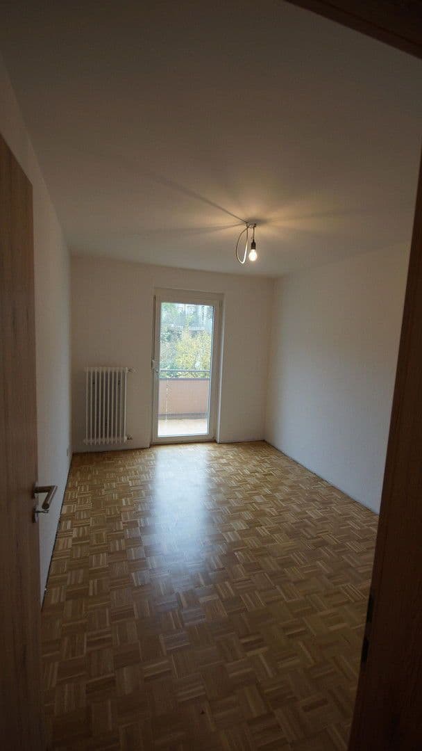 Pronájem domu 150 m², pozemek 130 m², Köpfertstr.68, Plieningen, Bádensko-Württembersko Pronájem domu 150 m², pozemek 130 m², Köpfertstr.68, Plieningen, Bádensko-Württembersko