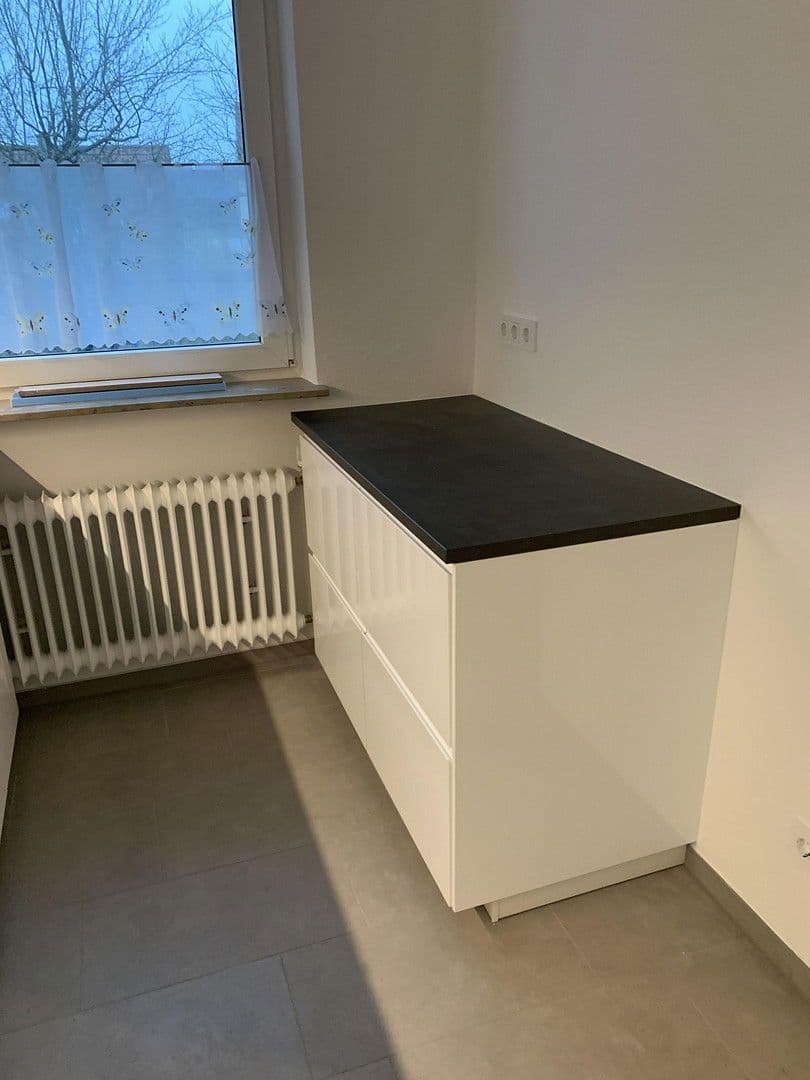 Pronájem domu 150 m², pozemek 130 m², Köpfertstr.68, Plieningen, Bádensko-Württembersko Pronájem domu 150 m², pozemek 130 m², Köpfertstr.68, Plieningen, Bádensko-Württembersko