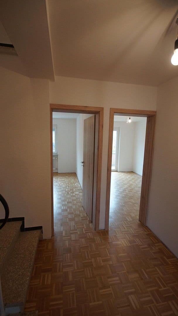 Pronájem domu 150 m², pozemek 130 m², Köpfertstr.68, Plieningen, Bádensko-Württembersko Pronájem domu 150 m², pozemek 130 m², Köpfertstr.68, Plieningen, Bádensko-Württembersko