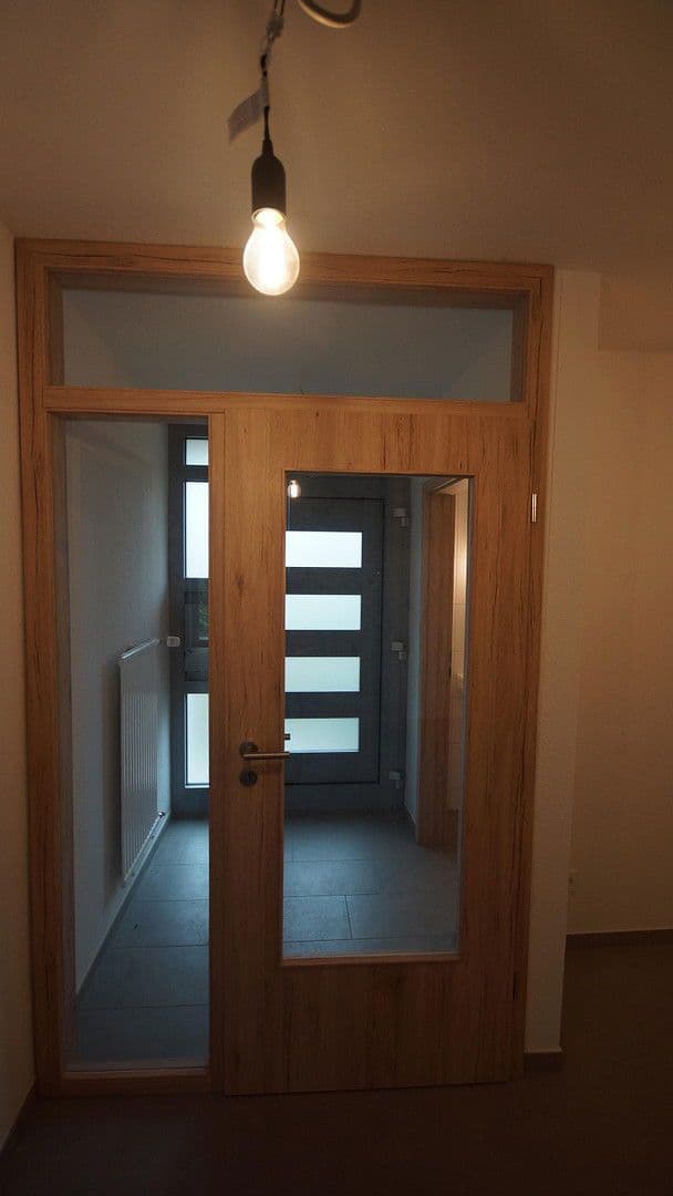 Pronájem domu 150 m², pozemek 130 m², Köpfertstr.68, Plieningen, Bádensko-Württembersko Pronájem domu 150 m², pozemek 130 m², Köpfertstr.68, Plieningen, Bádensko-Württembersko