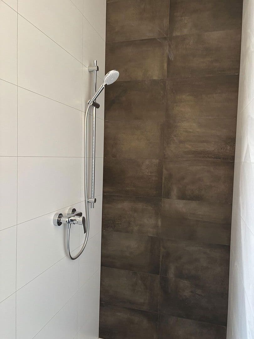 Pronájem bytu 2+1 85 m², Kaiserslautern, Porýní-Falc Pronájem bytu 2+1 85 m², Kaiserslautern, Porýní-Falc