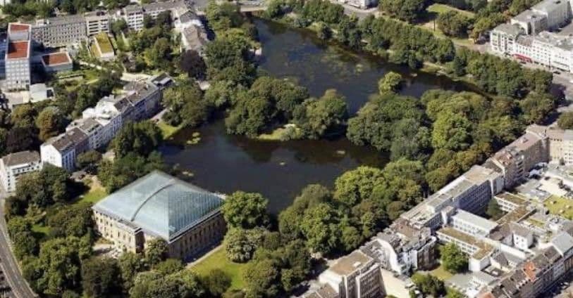 Prodej bytu 4+1 122 m², Florastraße, Düsseldorf, Severní Porýní-Vestfálsko Prodej bytu 4+1 122 m², Florastraße, Düsseldorf, Severní Porýní-Vestfálsko