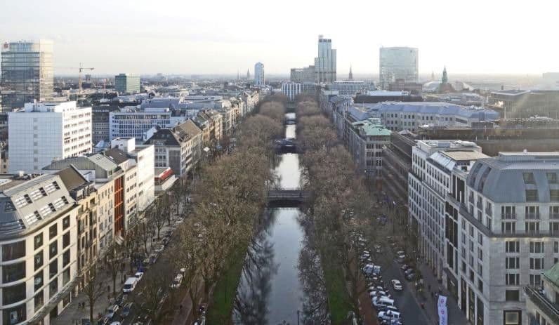 Prodej bytu 4+1 122 m², Florastraße, Düsseldorf, Severní Porýní-Vestfálsko Prodej bytu 4+1 122 m², Florastraße, Düsseldorf, Severní Porýní-Vestfálsko