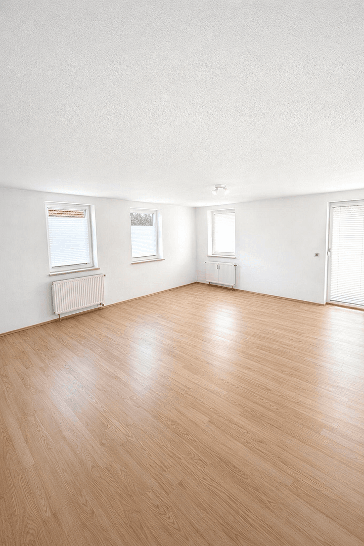 Prodej bytu 3+1 90 m², Heuholzerstrasse 11, Pfedelbach, Bádensko-Württembersko Prodej bytu 3+1 90 m², Heuholzerstrasse 11, Pfedelbach, Bádensko-Württembersko