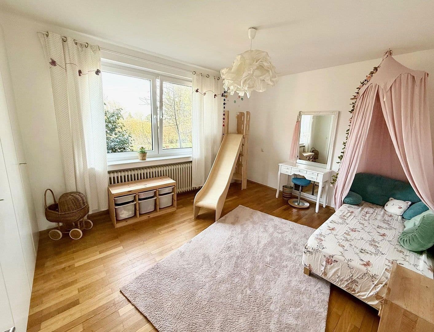 Prodej domu 184 m², pozemek 833 m², Am Pannhaus 3, Cáchy, Severní Porýní-Vestfálsko Prodej domu 184 m², pozemek 833 m², Am Pannhaus 3, Cáchy, Severní Porýní-Vestfálsko