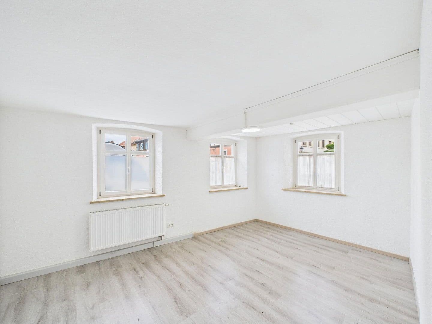 Pronájem domu 280 m², pozemek 200 m², Marktplatz 17, Baunach, Bavorsko Pronájem domu 280 m², pozemek 200 m², Marktplatz 17, Baunach, Bavorsko