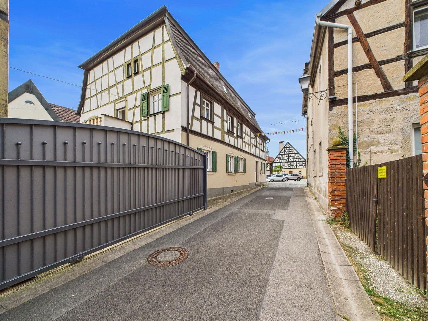 Pronájem domu 280 m², pozemek 200 m², Marktplatz 17, Baunach, Bavorsko Pronájem domu 280 m², pozemek 200 m², Marktplatz 17, Baunach, Bavorsko