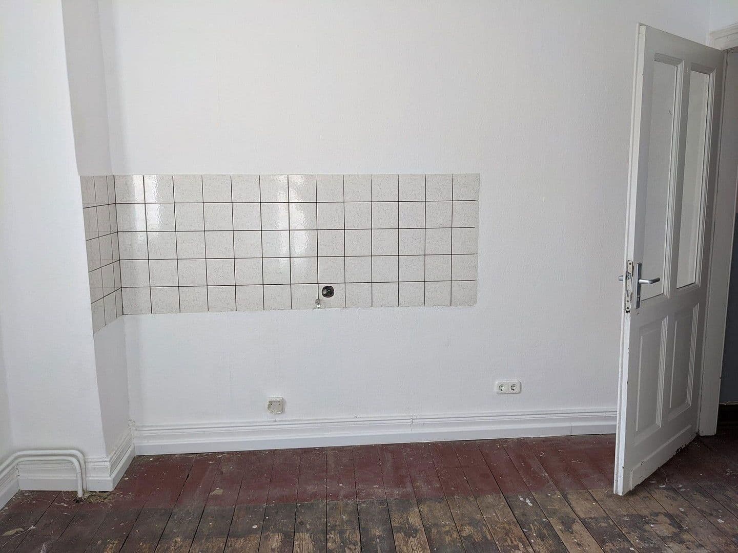 Pronájem bytu 2+1 55 m², Bonner Str. 000, Bonn - Bad Godesberg, Severní Porýní-Vestfálsko Pronájem bytu 2+1 55 m², Bonner Str. 000, Bonn - Bad Godesberg, Severní Porýní-Vestfálsko