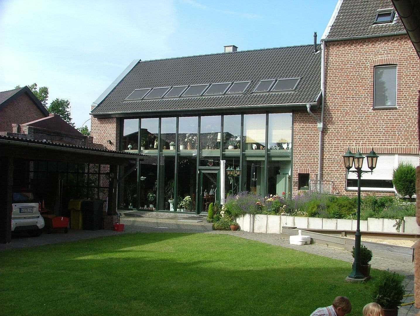 Prodej domu 746 m², pozemek 1.284 m², Kölner Straße 73b, Nettetal, Severní Porýní-Vestfálsko Prodej domu 746 m², pozemek 1.284 m², Kölner Straße 73b, Nettetal, Severní Porýní-Vestfálsko