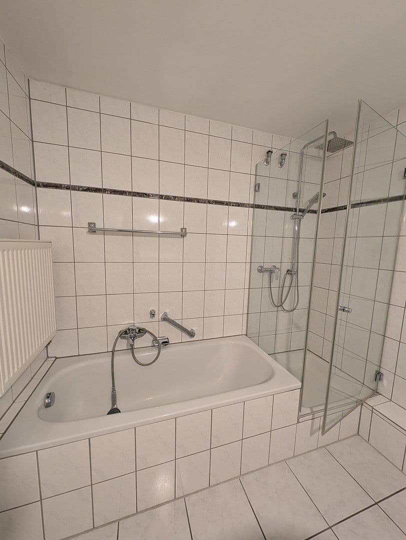 Pronájem domu 151 m², pozemek 344 m², Erftstadt, Severní Porýní-Vestfálsko Pronájem domu 151 m², pozemek 344 m², Erftstadt, Severní Porýní-Vestfálsko