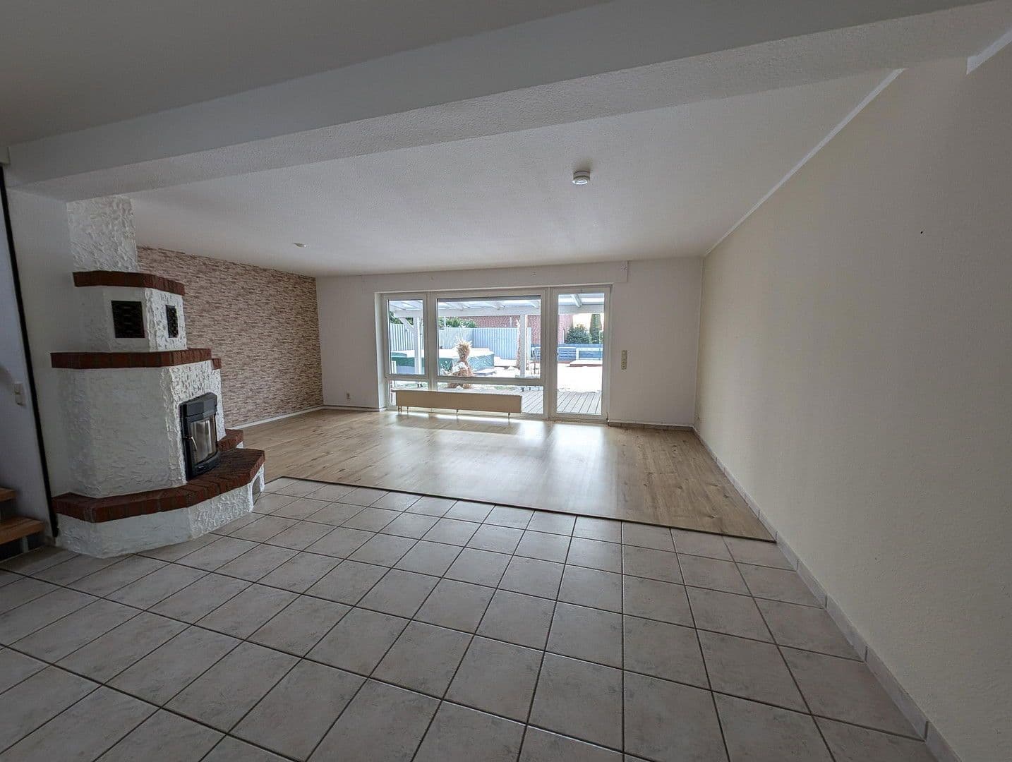 Pronájem domu 151 m², pozemek 344 m², Erftstadt, Severní Porýní-Vestfálsko Pronájem domu 151 m², pozemek 344 m², Erftstadt, Severní Porýní-Vestfálsko