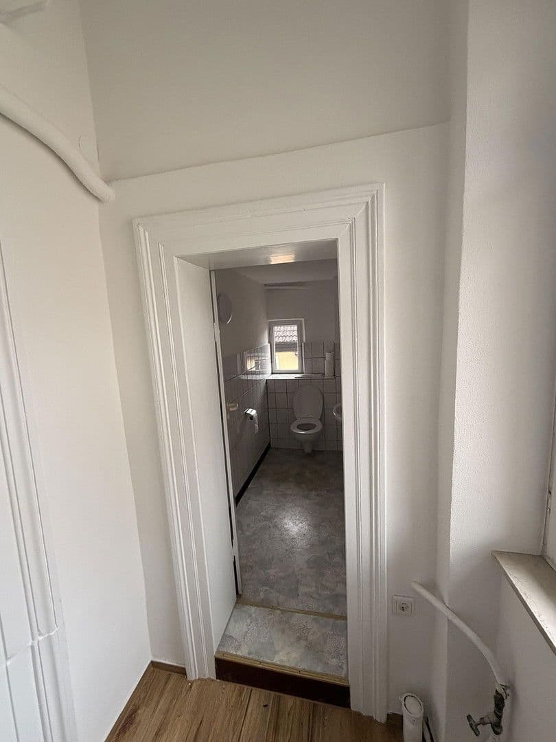 Pronájem bytu 5+1 138 m², Bahnhofstraße 18, Neustadt an der Aisch, Bavorsko Pronájem bytu 5+1 138 m², Bahnhofstraße 18, Neustadt an der Aisch, Bavorsko