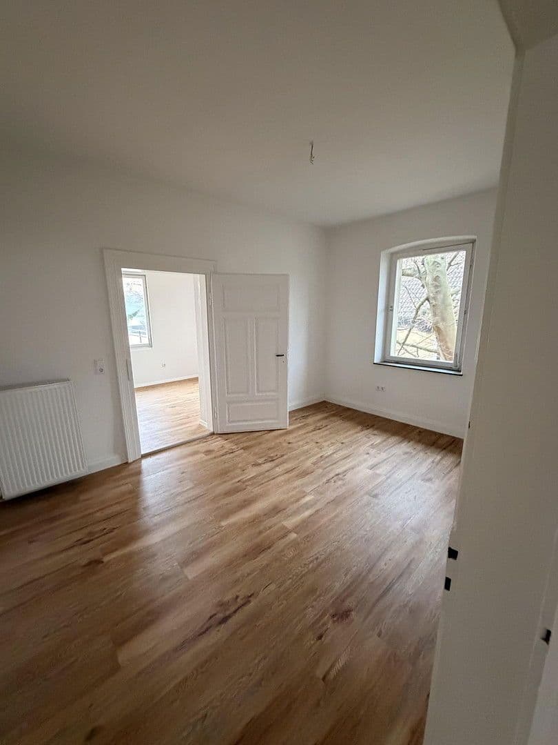 Pronájem bytu 5+1 138 m², Bahnhofstraße 18, Neustadt an der Aisch, Bavorsko Pronájem bytu 5+1 138 m², Bahnhofstraße 18, Neustadt an der Aisch, Bavorsko