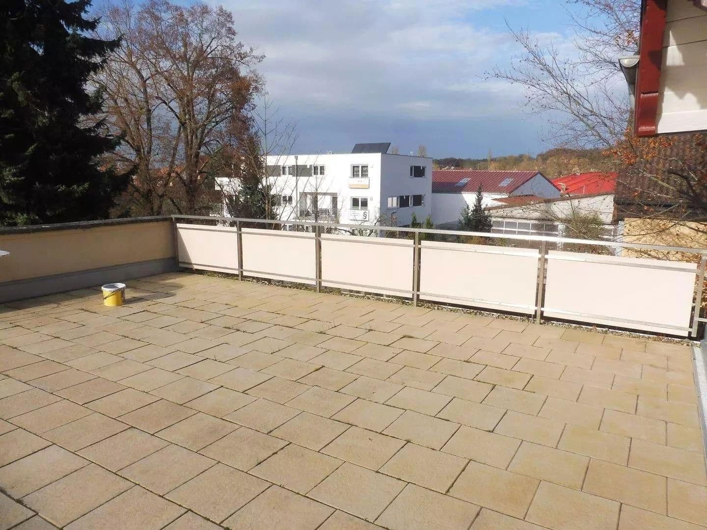 Pronájem bytu 5+1 138 m², Bahnhofstraße 18, Neustadt an der Aisch, Bavorsko Pronájem bytu 5+1 138 m², Bahnhofstraße 18, Neustadt an der Aisch, Bavorsko