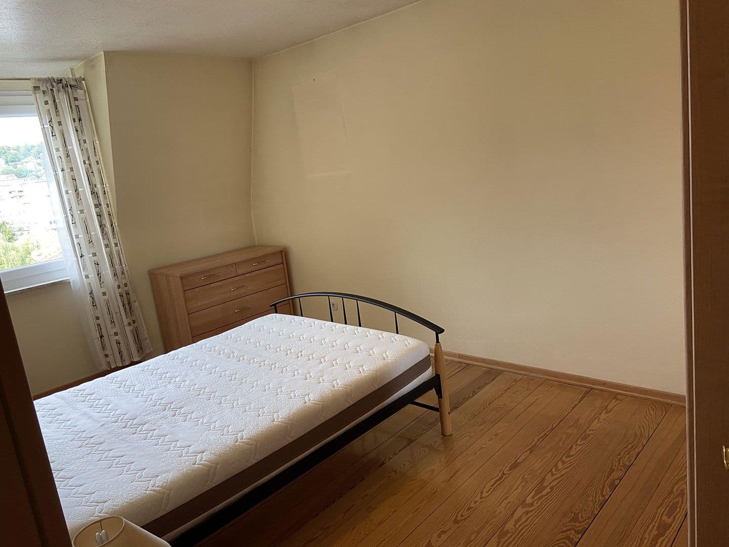 Pronájem bytu 3+1 75 m², Kaiser-Friedrich-Str. 90, Pforzheim, Bádensko-Württembersko Pronájem bytu 3+1 75 m², Kaiser-Friedrich-Str. 90, Pforzheim, Bádensko-Württembersko