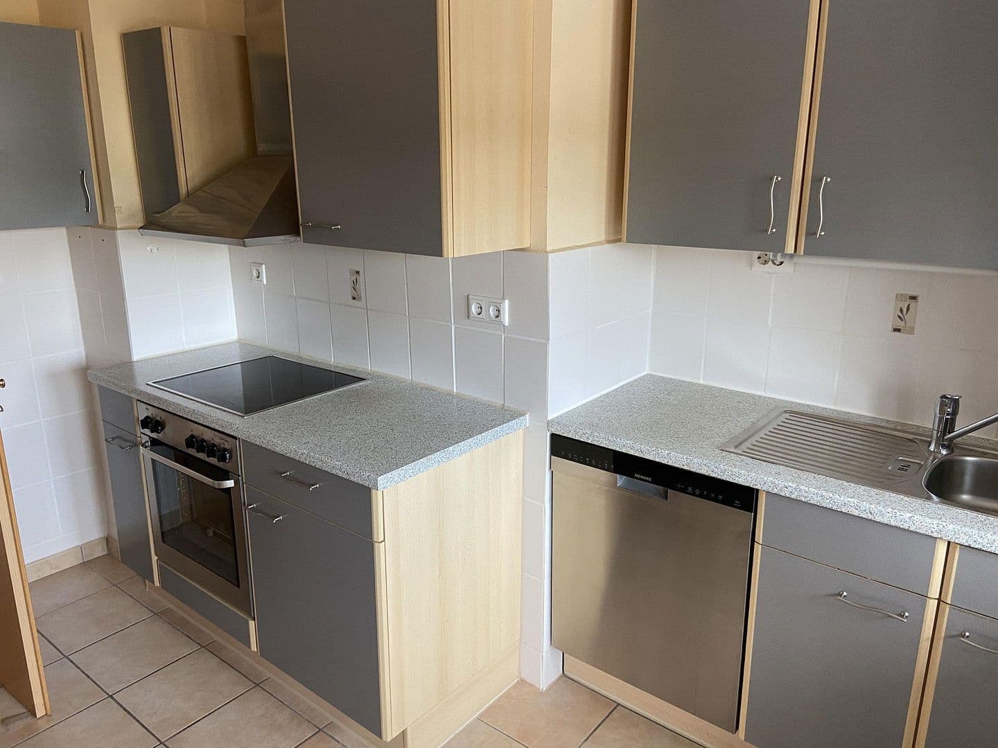 Pronájem bytu 3+1 75 m², Kaiser-Friedrich-Str. 90, Pforzheim, Bádensko-Württembersko Pronájem bytu 3+1 75 m², Kaiser-Friedrich-Str. 90, Pforzheim, Bádensko-Württembersko