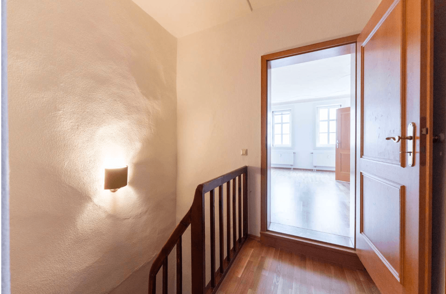 Pronájem bytu 4+1 114 m², Saalstraße 5, Jena, Durynsko Pronájem bytu 4+1 114 m², Saalstraße 5, Jena, Durynsko