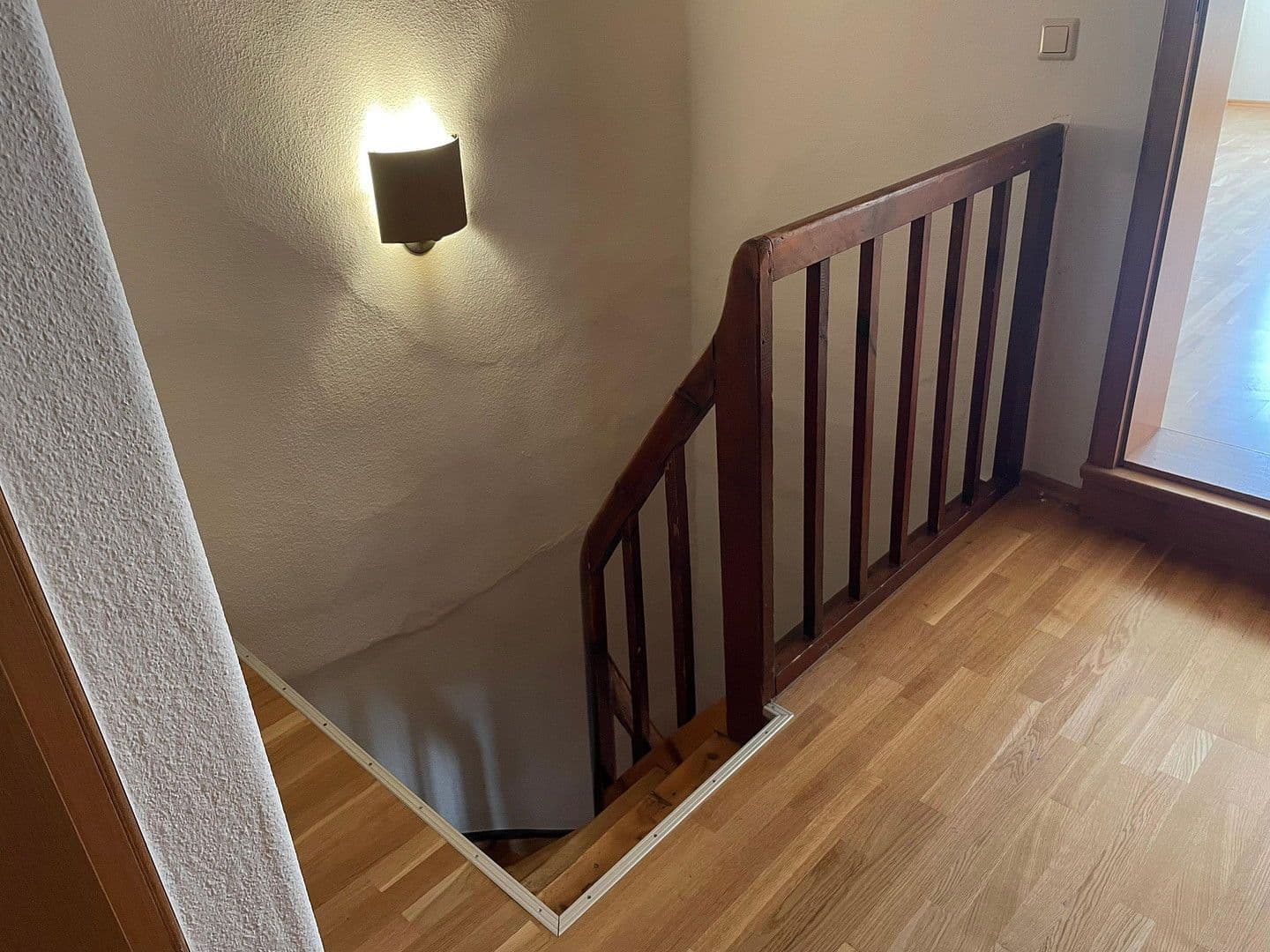 Pronájem bytu 4+1 114 m², Saalstraße 5, Jena, Durynsko Pronájem bytu 4+1 114 m², Saalstraße 5, Jena, Durynsko