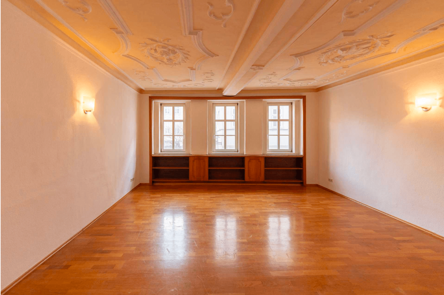 Pronájem bytu 4+1 114 m², Saalstraße 5, Jena, Durynsko Pronájem bytu 4+1 114 m², Saalstraße 5, Jena, Durynsko