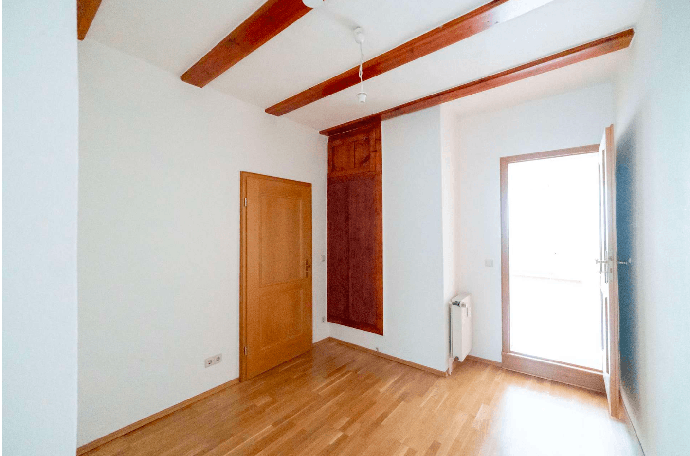 Pronájem bytu 4+1 114 m², Saalstraße 5, Jena, Durynsko Pronájem bytu 4+1 114 m², Saalstraße 5, Jena, Durynsko