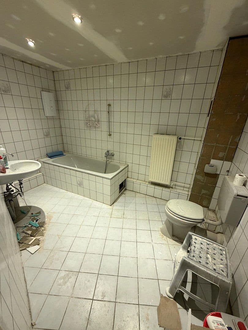 Pronájem bytu 4+1 115 m², Großer Katthagen 12, Helmstedt, Dolní Sasko Pronájem bytu 4+1 115 m², Großer Katthagen 12, Helmstedt, Dolní Sasko