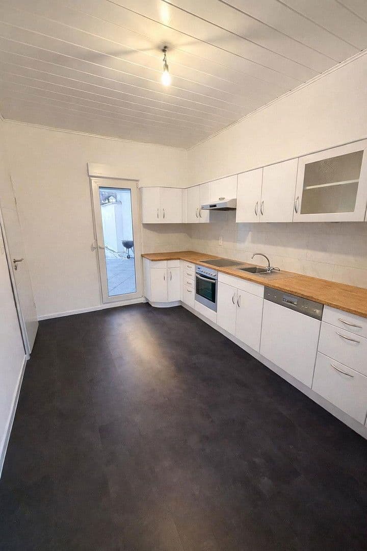 Pronájem bytu 4+1 115 m², Großer Katthagen 12, Helmstedt, Dolní Sasko Pronájem bytu 4+1 115 m², Großer Katthagen 12, Helmstedt, Dolní Sasko