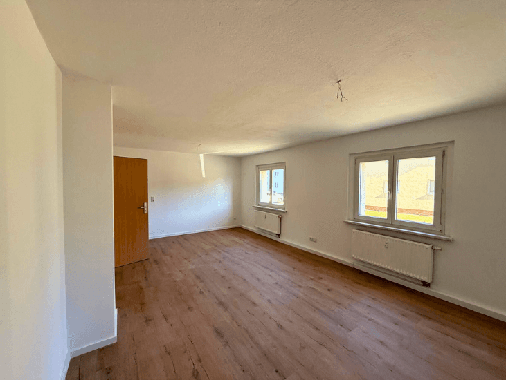 Pronájem bytu 3+1 66 m², Uhlandstraße 1, Zwenkau, Sasko Pronájem bytu 3+1 66 m², Uhlandstraße 1, Zwenkau, Sasko