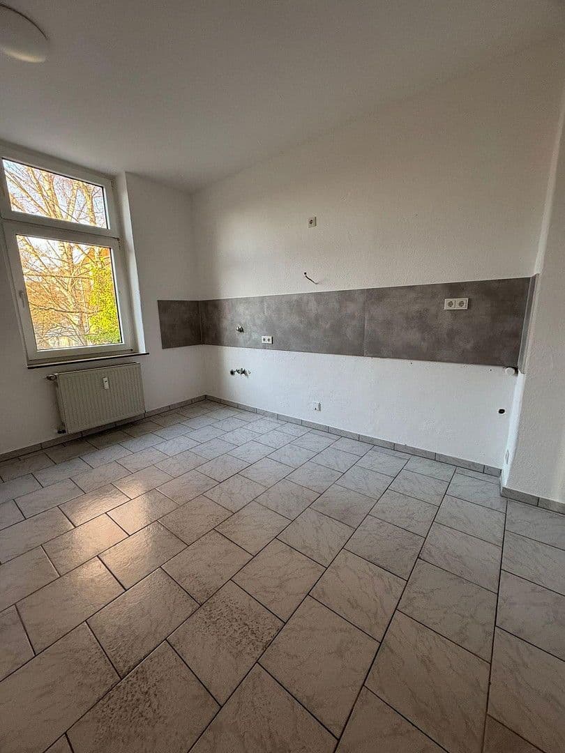 Pronájem bytu 4+1 103 m², Josefstr. 30, Gelsenkirchen, Severní Porýní-Vestfálsko Pronájem bytu 4+1 103 m², Josefstr. 30, Gelsenkirchen, Severní Porýní-Vestfálsko