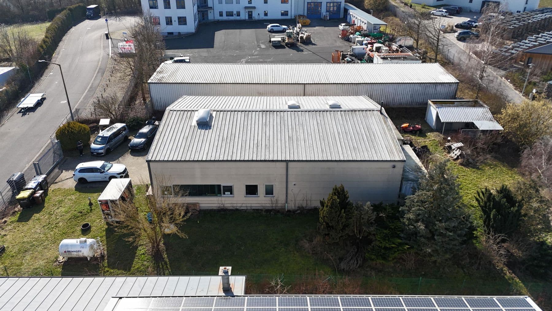 Prodej nebytového prostoru 1.500 m², Estenfeld, Bavorsko Prodej nebytového prostoru 1.500 m², Estenfeld, Bavorsko