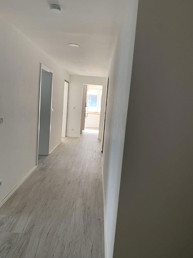 Pronájem bytu 3+1 77 m², Flaschenhofstraße 43, Nürnberg, Bavorsko Pronájem bytu 3+1 77 m², Flaschenhofstraße 43, Nürnberg, Bavorsko