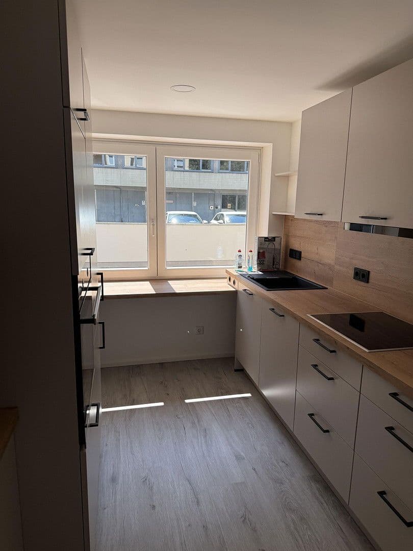 Pronájem bytu 3+1 77 m², Flaschenhofstraße 43, Nürnberg, Bavorsko Pronájem bytu 3+1 77 m², Flaschenhofstraße 43, Nürnberg, Bavorsko