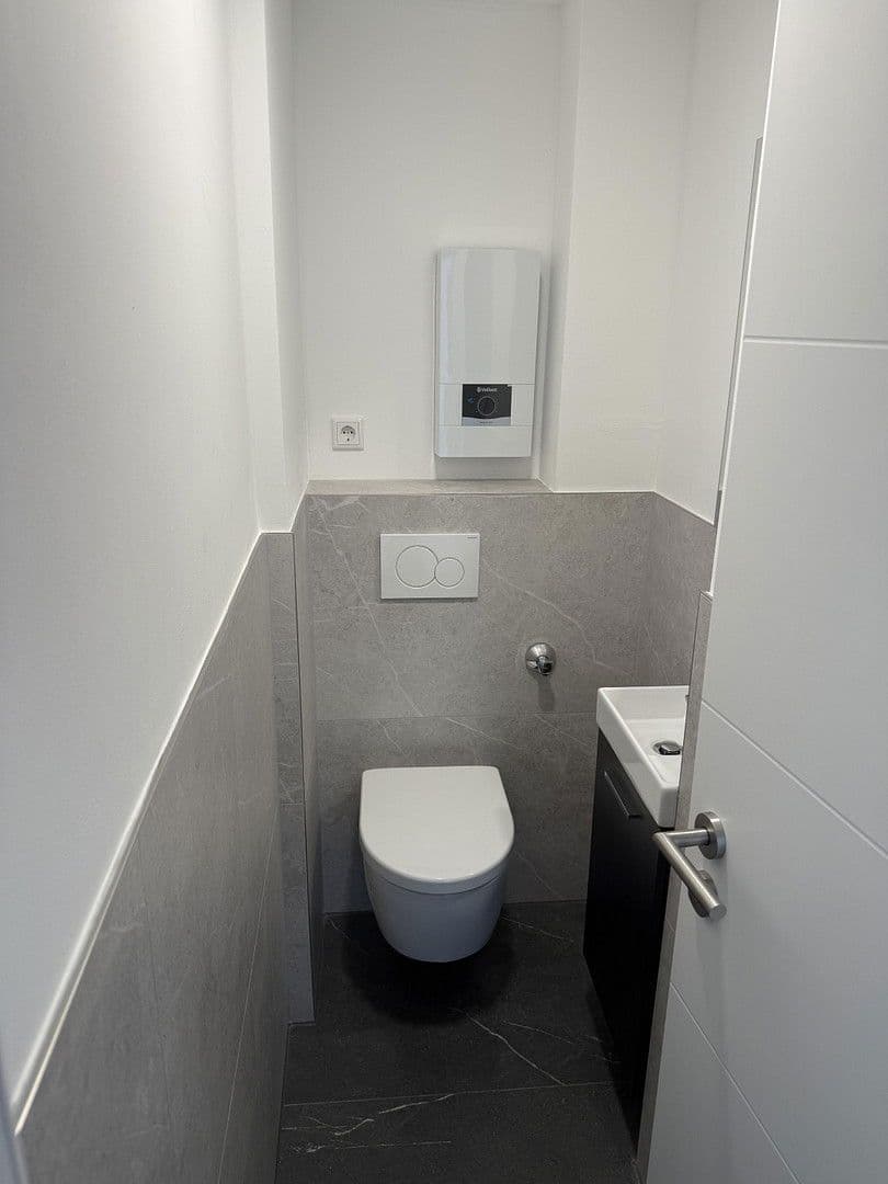 Pronájem bytu 3+1 77 m², Flaschenhofstraße 43, Nürnberg, Bavorsko Pronájem bytu 3+1 77 m², Flaschenhofstraße 43, Nürnberg, Bavorsko