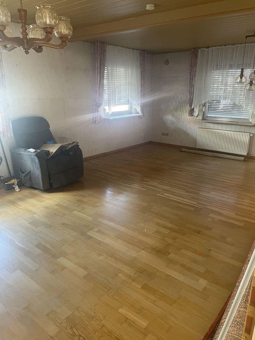 Prodej domu 170 m², pozemek 684 m², Frankfurt, Hessen Prodej domu 170 m², pozemek 684 m², Frankfurt, Hessen