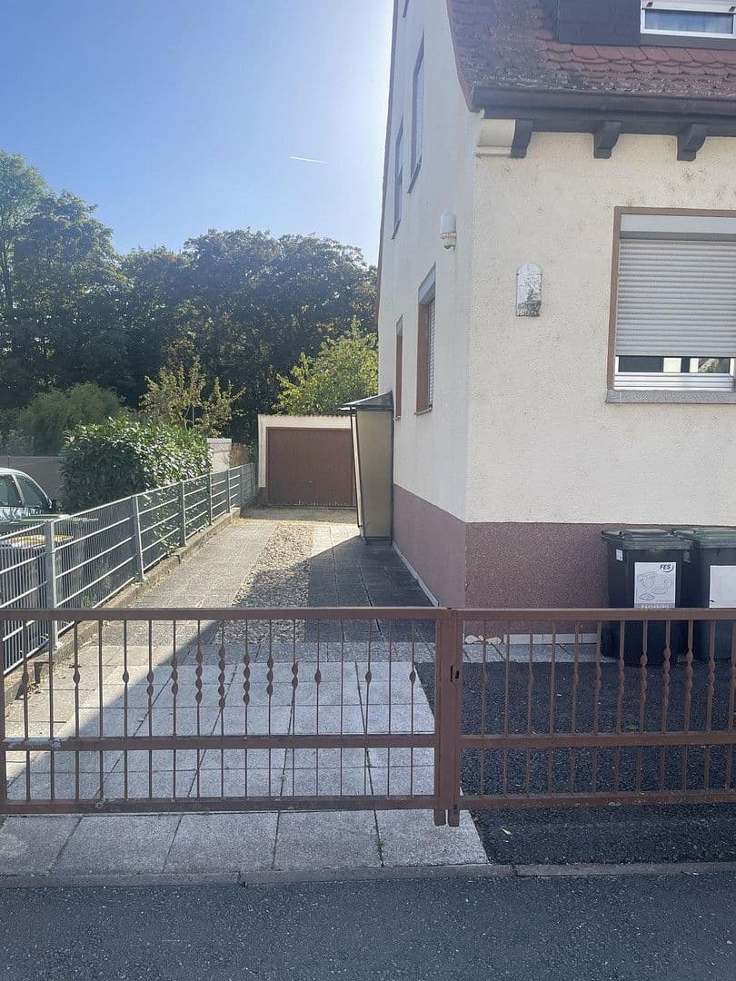 Prodej domu 170 m², pozemek 684 m², Frankfurt, Hessen Prodej domu 170 m², pozemek 684 m², Frankfurt, Hessen