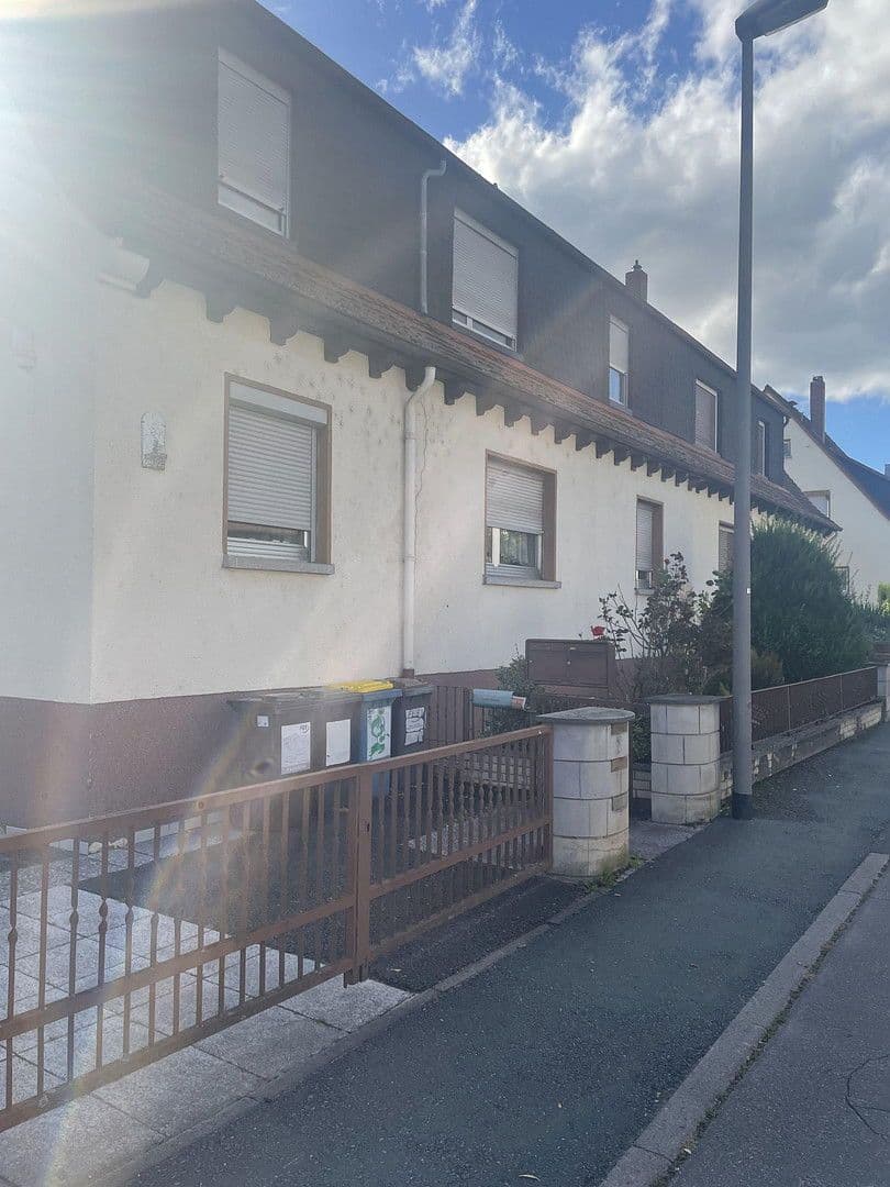 Prodej domu 170 m², pozemek 684 m², Frankfurt, Hessen Prodej domu 170 m², pozemek 684 m², Frankfurt, Hessen