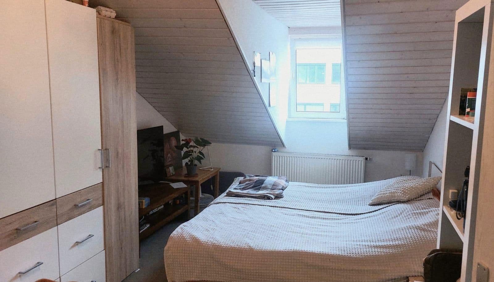 Pronájem bytu 3+1 70 m², Neckarstr. 150, Stuttgart, Bádensko-Württembersko Pronájem bytu 3+1 70 m², Neckarstr. 150, Stuttgart, Bádensko-Württembersko