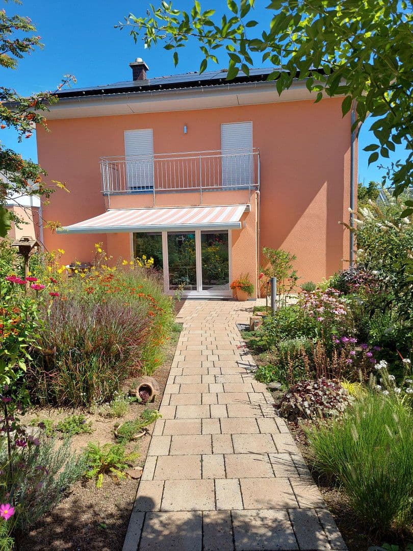 Prodej domu 132 m², pozemek 549 m², Bad Kreuznach, Porýní-Falc Prodej domu 132 m², pozemek 549 m², Bad Kreuznach, Porýní-Falc