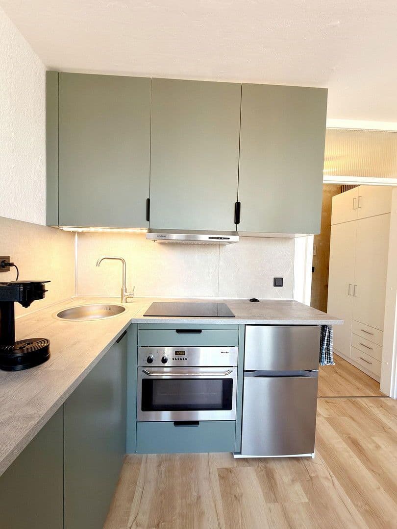 Pronájem bytu 1+1 25 m², Bochumer Straße 10, Köln Kalk, Severní Porýní-Vestfálsko Pronájem bytu 1+1 25 m², Bochumer Straße 10, Köln Kalk, Severní Porýní-Vestfálsko